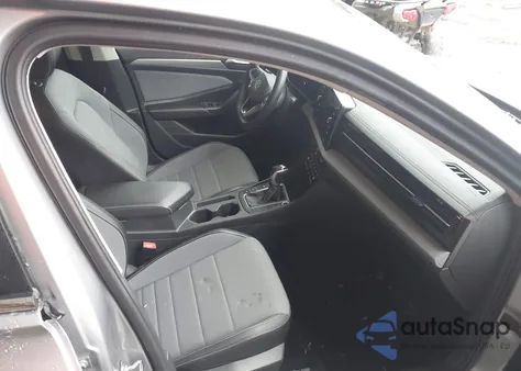 2025 Volkswagen Jetta 1.5T Se из США, поврежденный, VIN 3VW7X7BU2SM037034